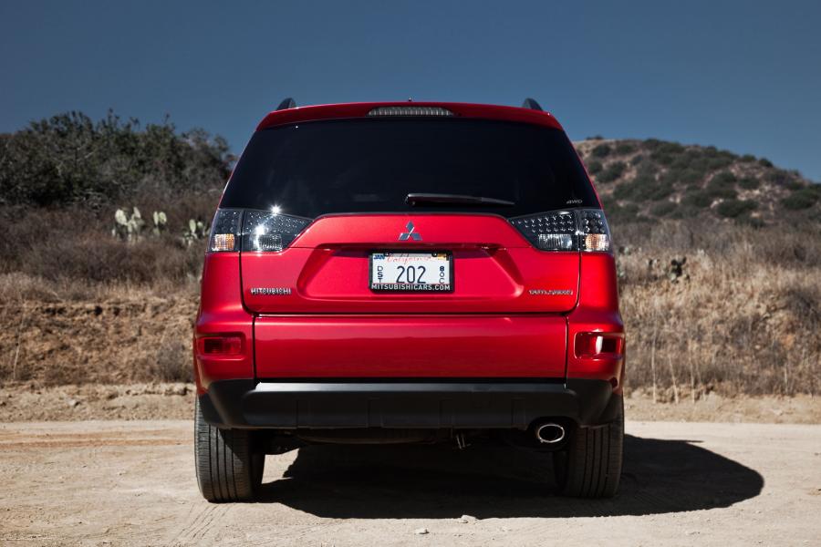 Mitsubishi Outlander 2010 года  (фото 19 из 28)